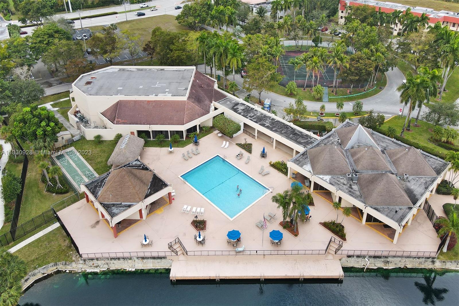 SUNRISE LAKES 15 CONDO - Residential