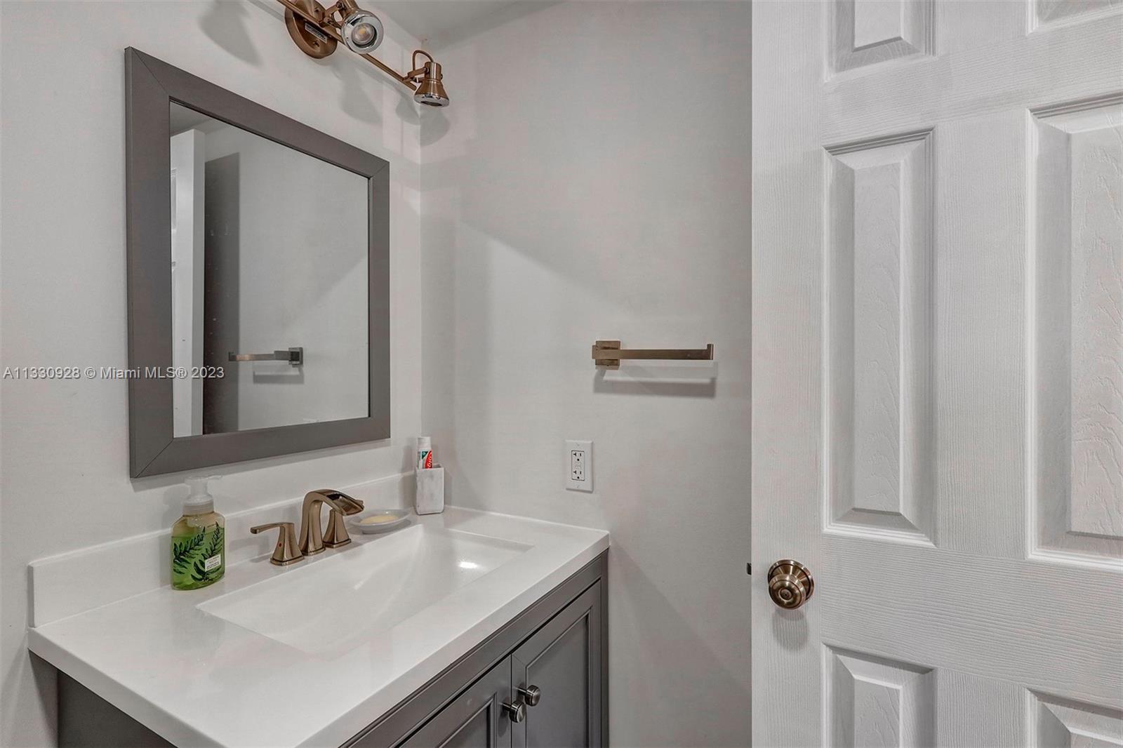 SUNRISE LAKES 15 CONDO - Residential