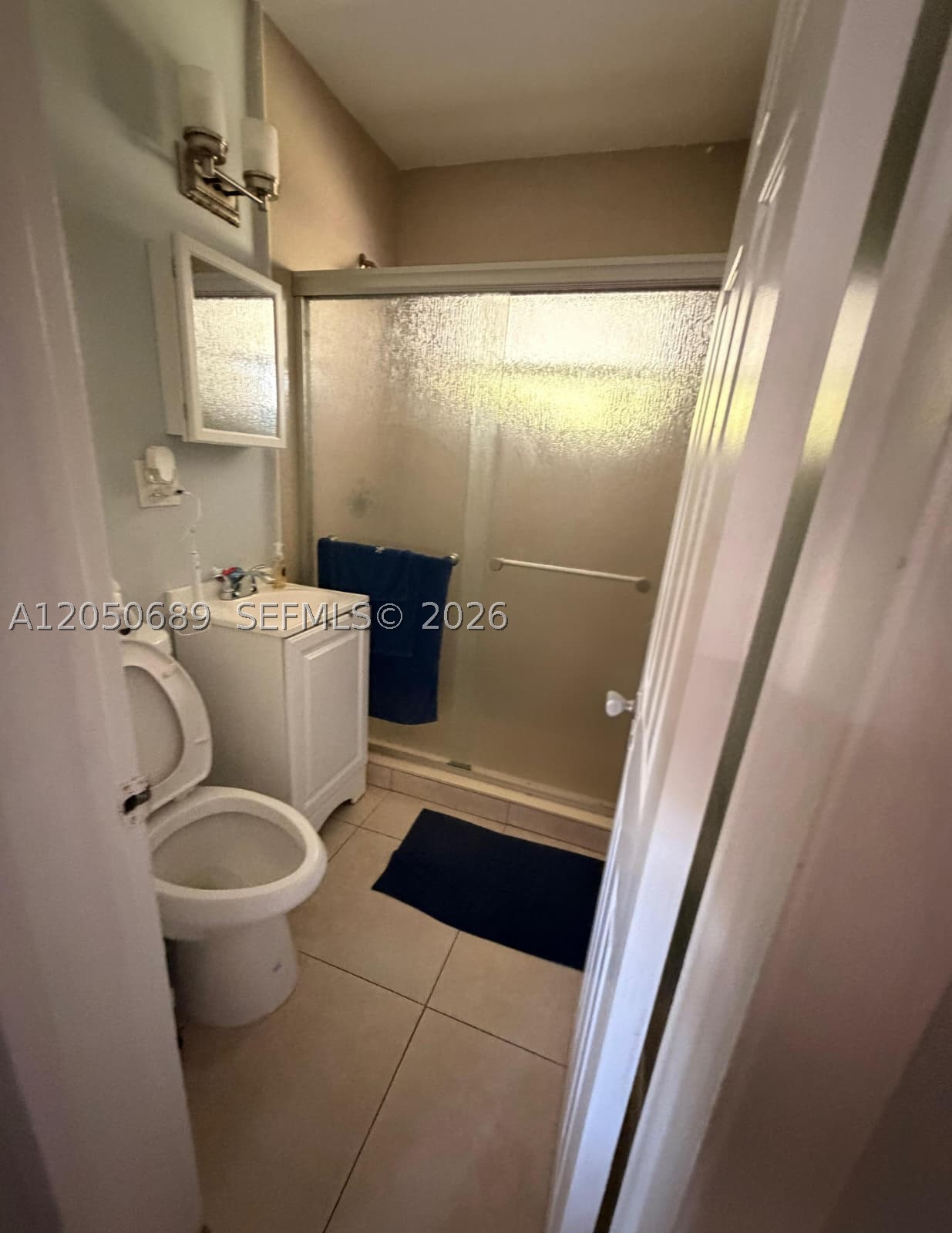 695 697 Curtiss Dr