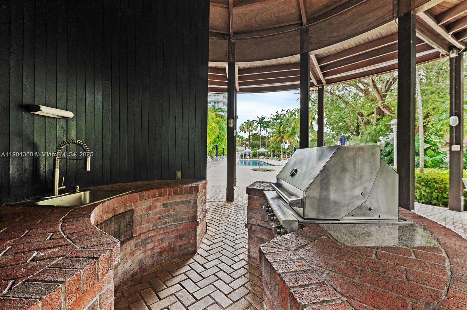 GROVE HILL TOWER CONDO - Residential