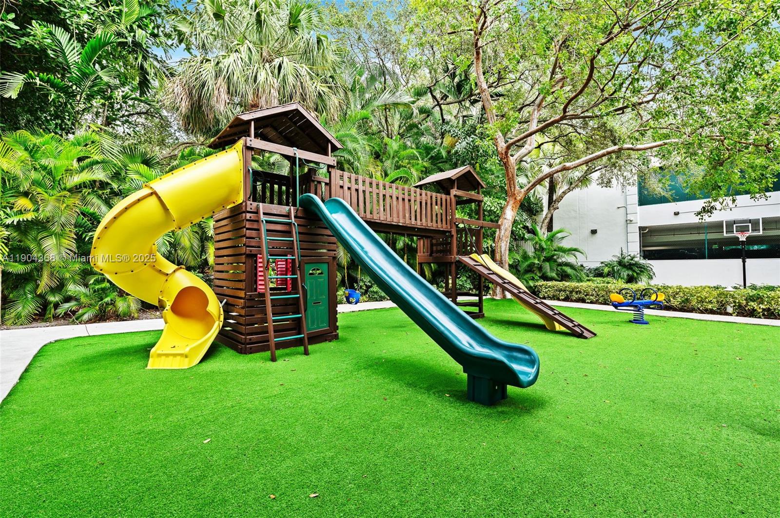 GROVE HILL TOWER CONDO - Residential