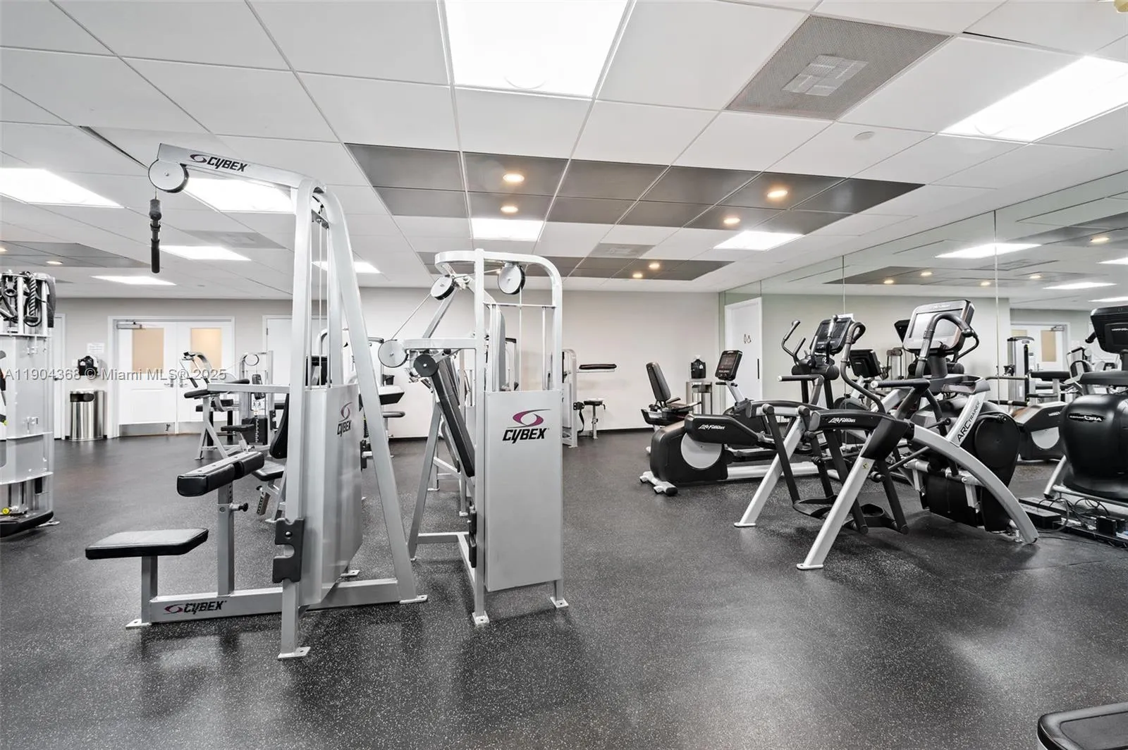 Miami, Florida 33133, United States, 2 Bedrooms Bedrooms, ,3 BathroomsBathrooms,Residential,Active,239581