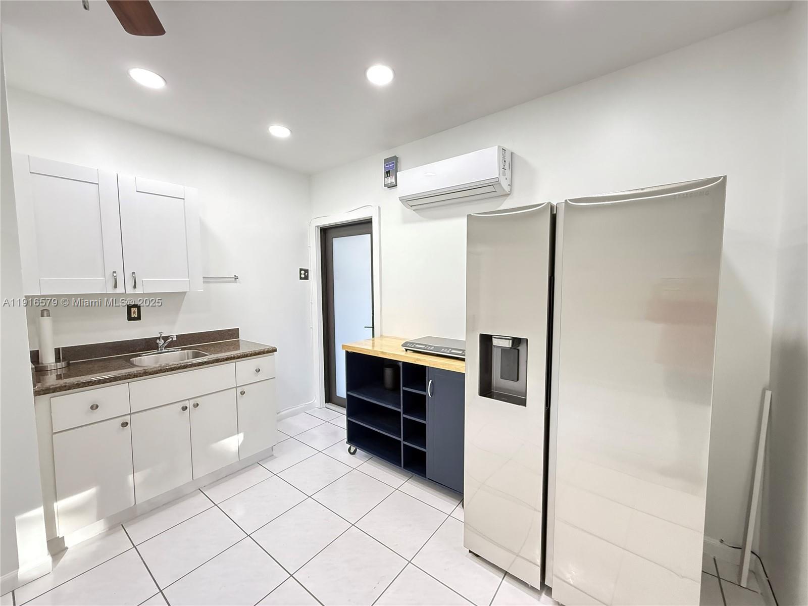 WINSTON PARK UNIT 4 - Residential Lease