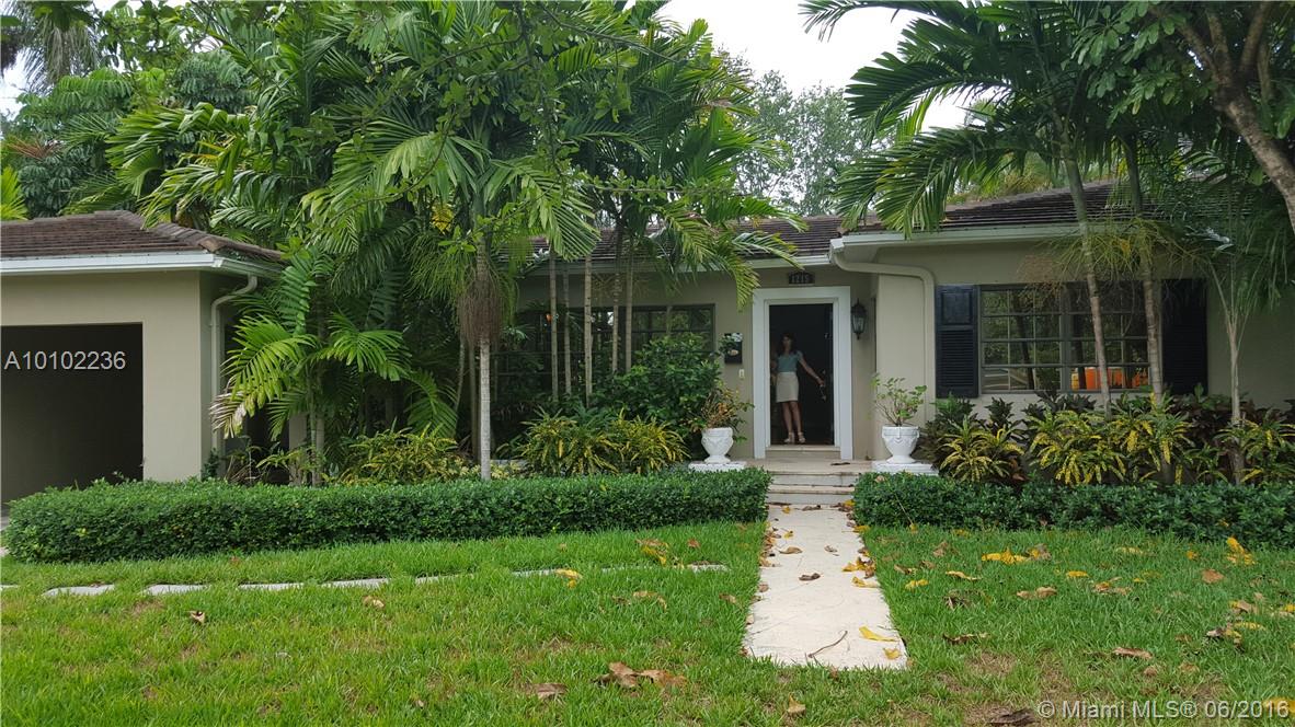 Move right in! South Gables 3/2 w/garage & carport on 14,000 SF fenced lot. New kitchen and bathrooms, large & bright family room, hardwood floors throughout and much more! Very easy to show!