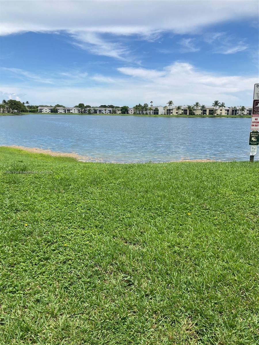 Beautiful lakefront condo on first floor, completely remodeled, tiled floor throughout, nice terrace with relaxing water view, with washer & dryer inside the unit. The community offers a beautiful pool, basketball court, playground, and a nice little beach where you can enjoy with your family, all this in a gated community close to schools, restaurants, shopping center, Fl turnpike and the Florida Keys. We only ask for First month & Security.
For information of showings call or text listing agent