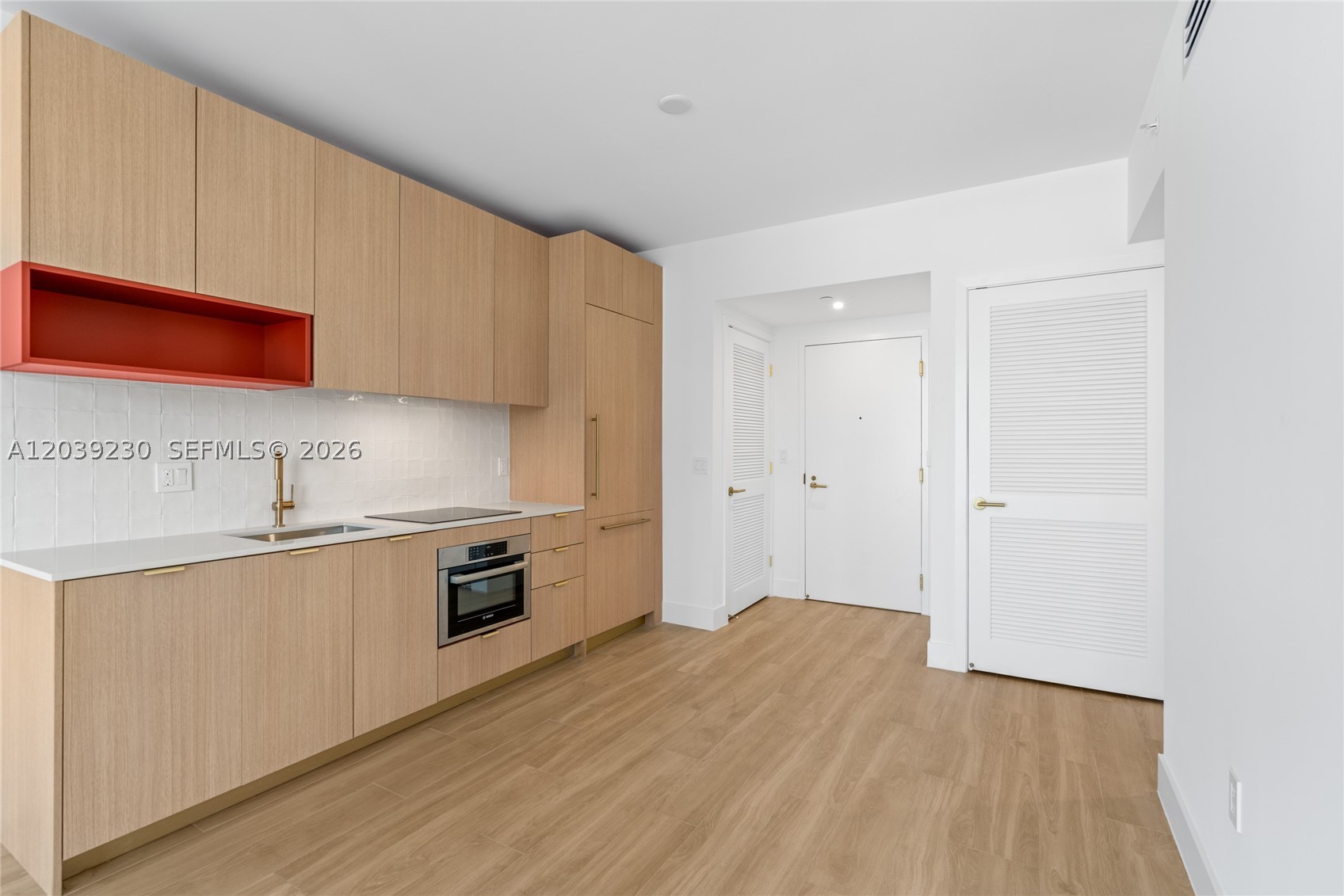90 NE 32nd St 1009