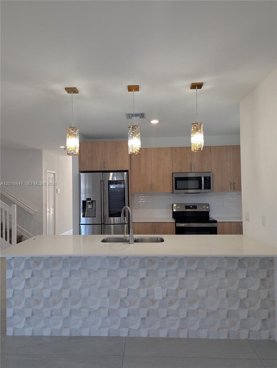 MANGUS SUB SEC 1 - Residential Lease