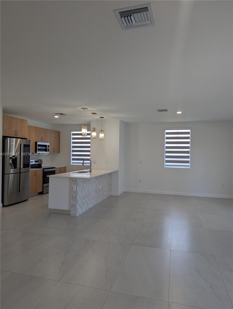 MANGUS SUB SEC 1 - Residential Lease