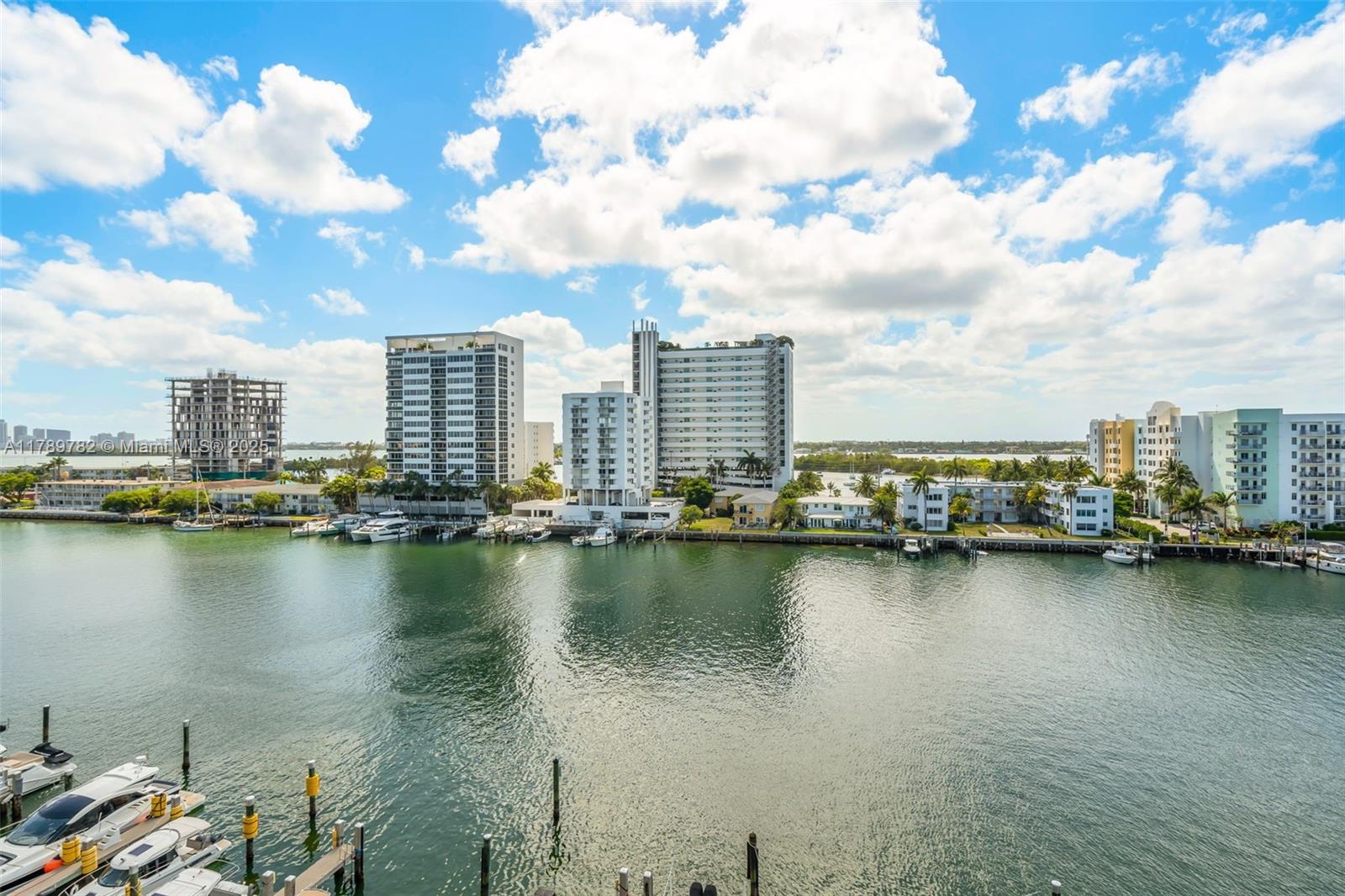 ELOQUENCE ON THE BAY COND - Residential