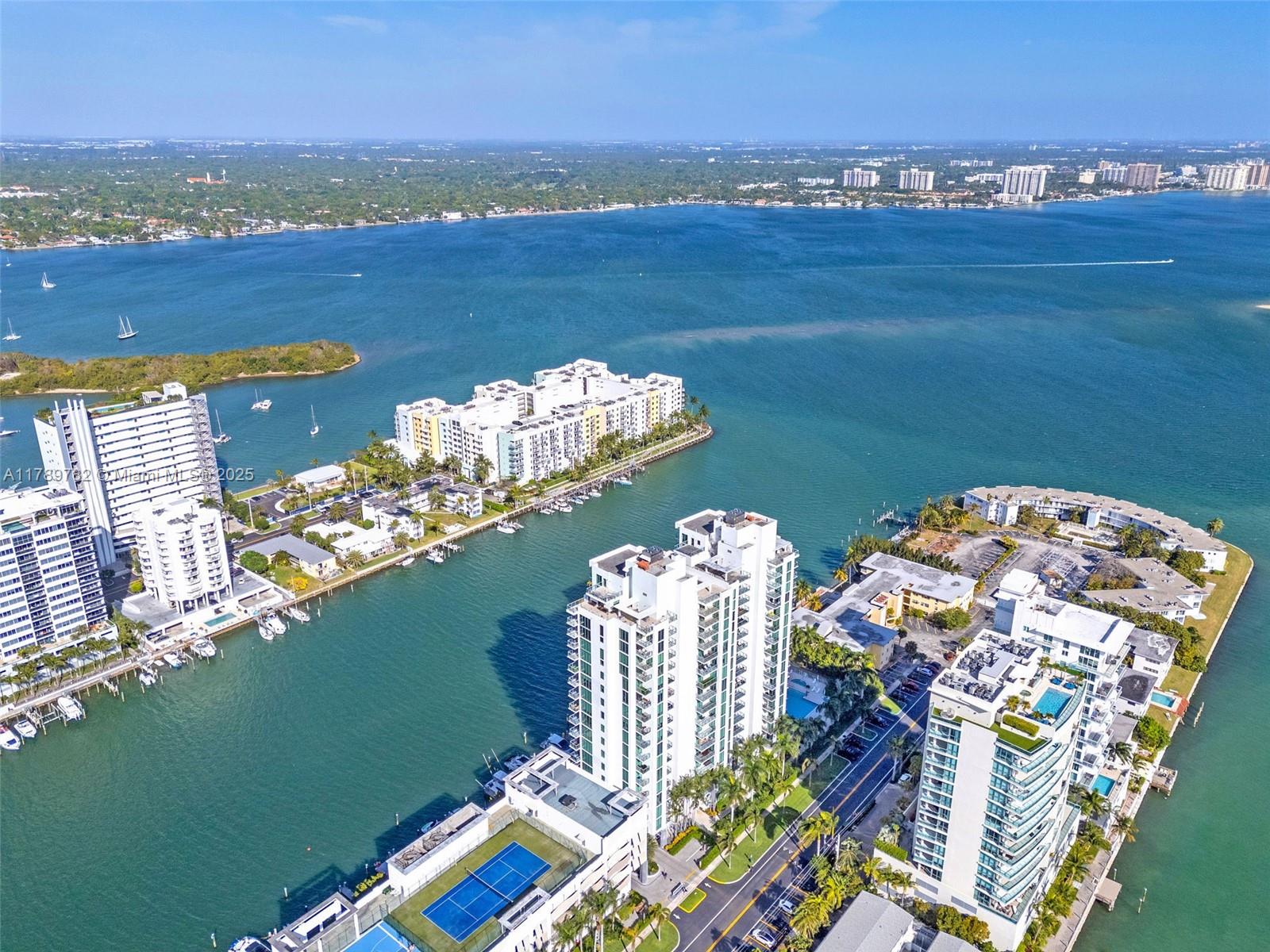 ELOQUENCE ON THE BAY COND - Residential