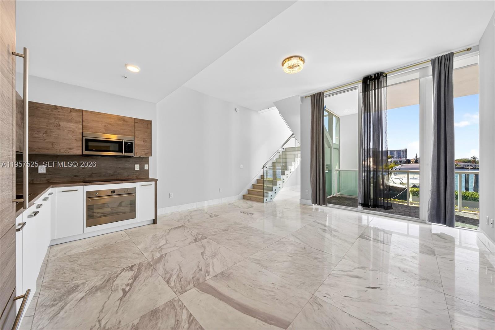 400 Sunny Isles Blvd 102