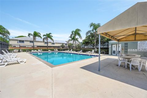 A home in Cooper City