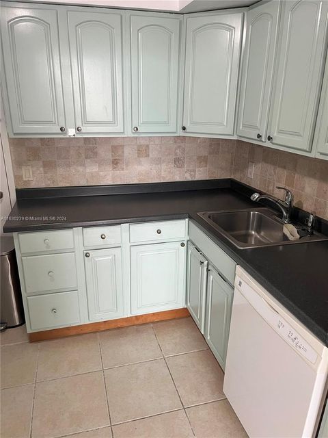 3505 S Ocean Dr 502 Hollywood FL 33019