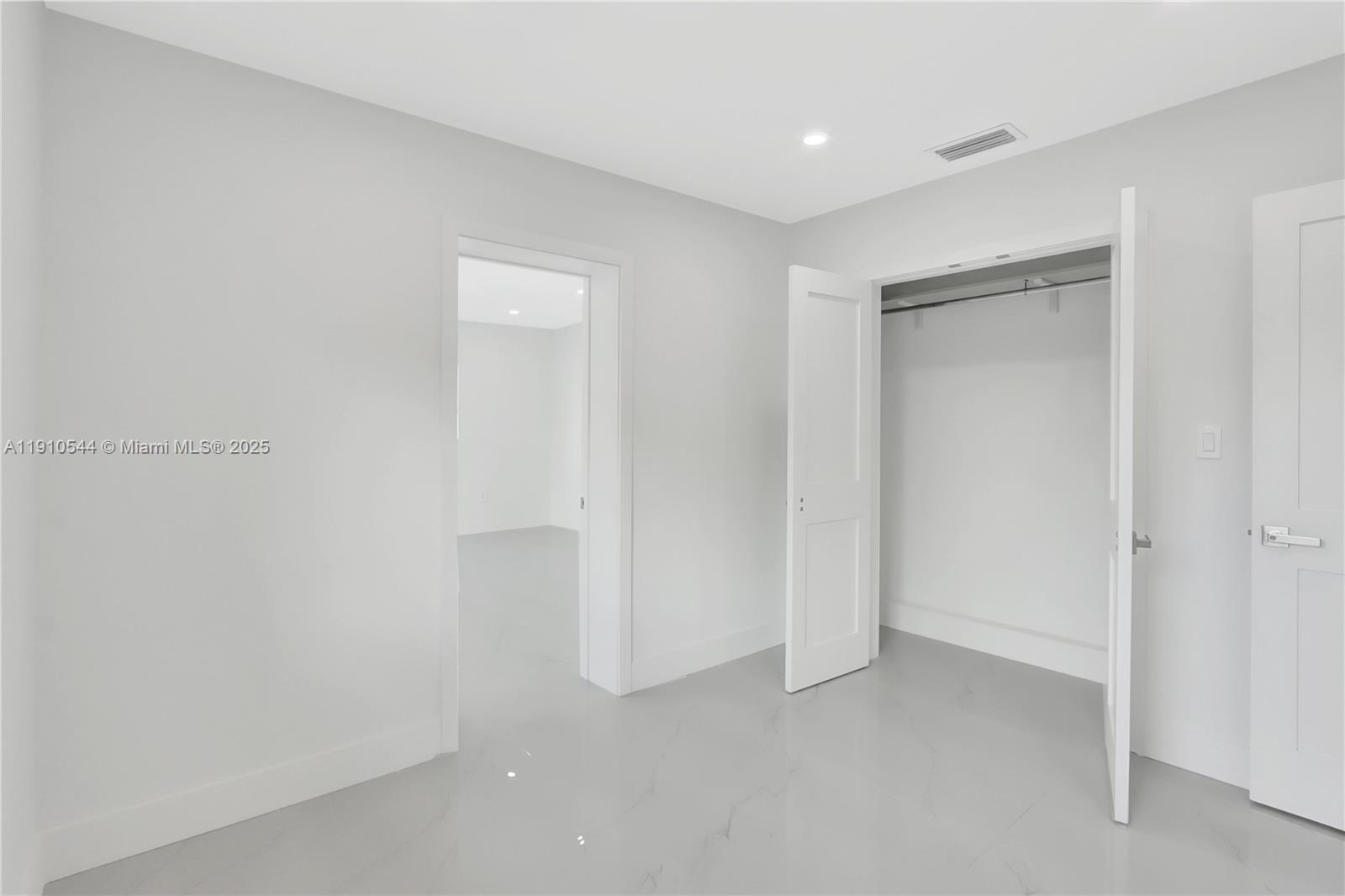 S CORAL HOMES SEC 3 - Residential