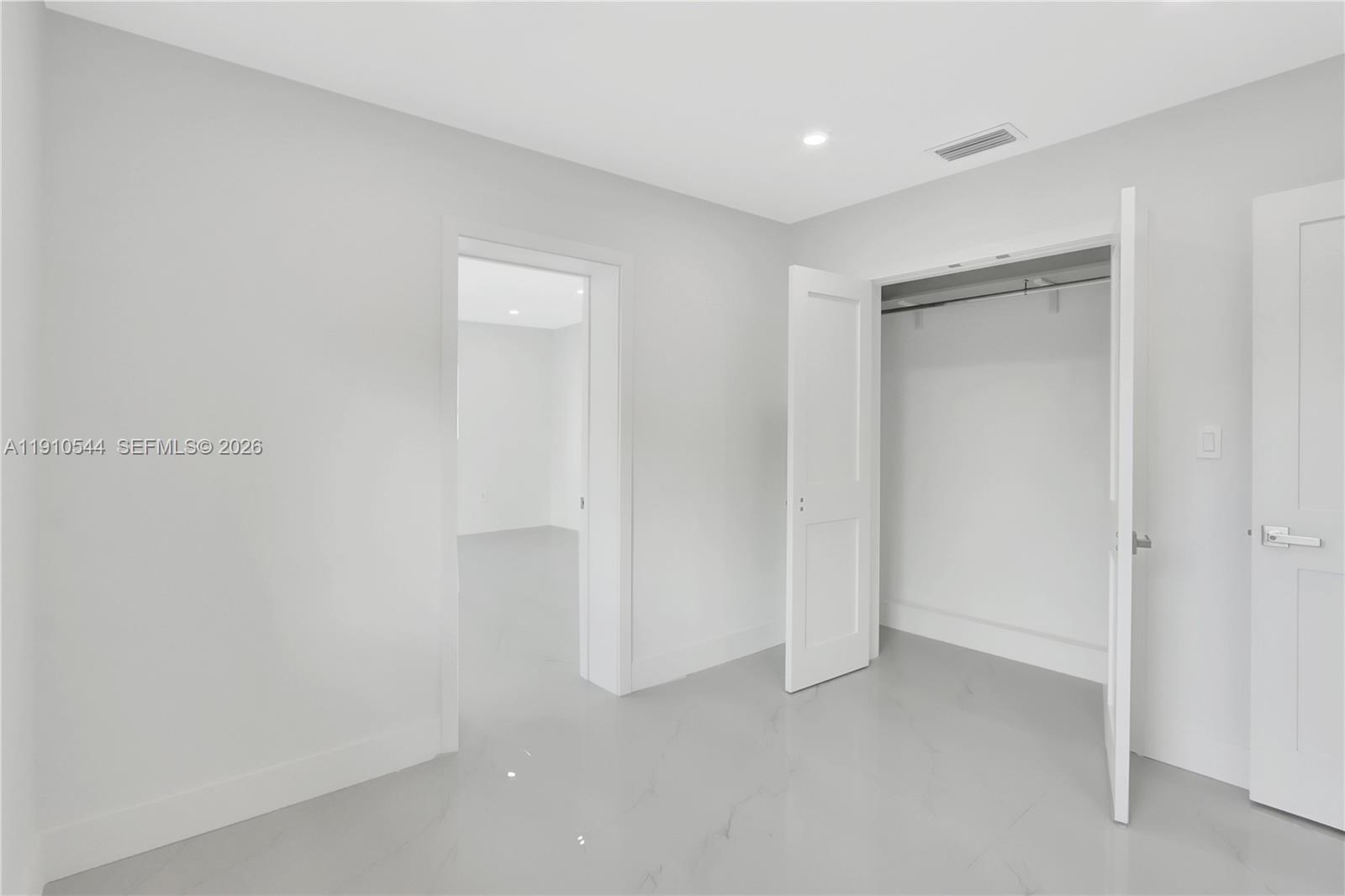 S CORAL HOMES SEC 3 - Residential