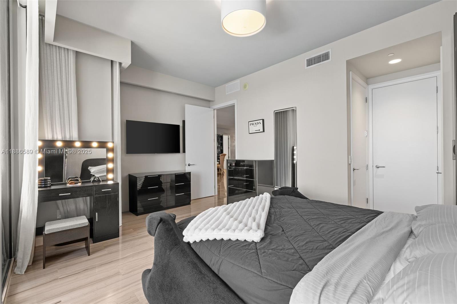 St. Regis Bal Harbour - Residential