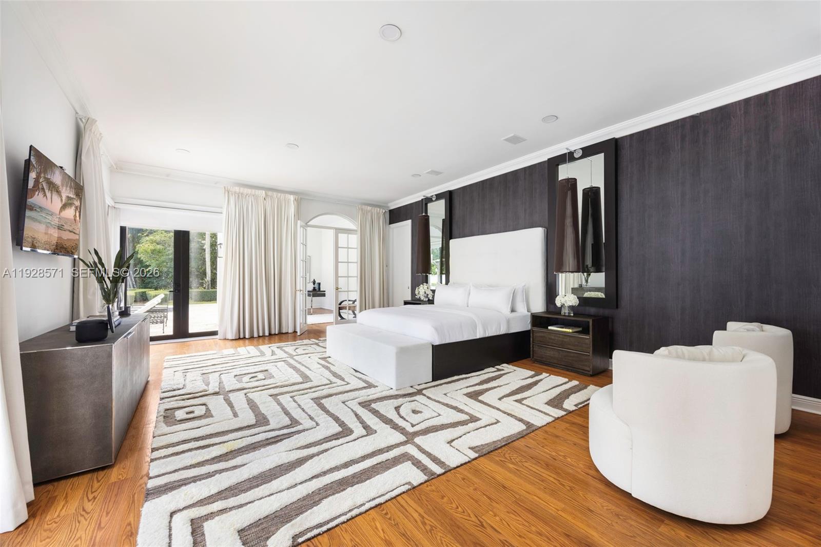 MELNOR ESTATES - Residential