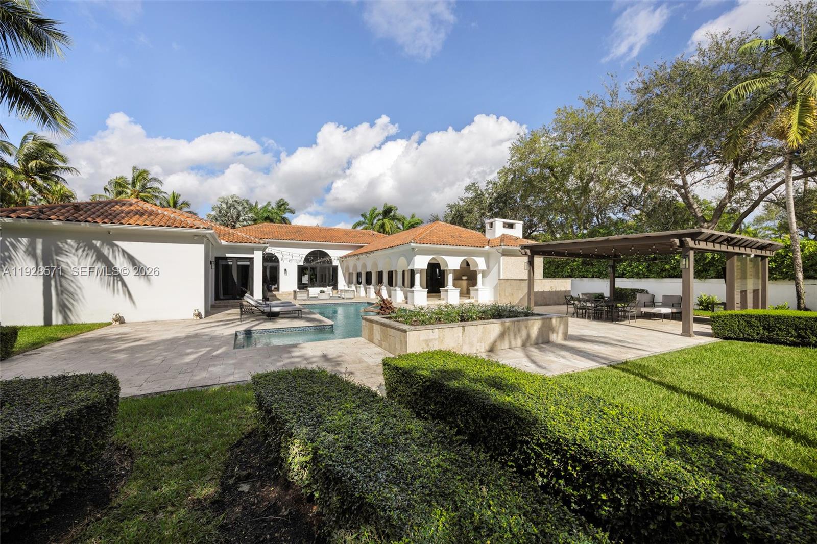 MELNOR ESTATES - Residential