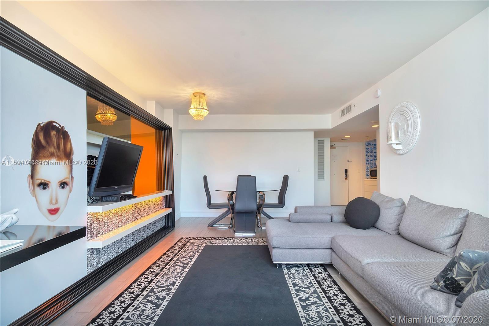 1100 West Ave 1427
