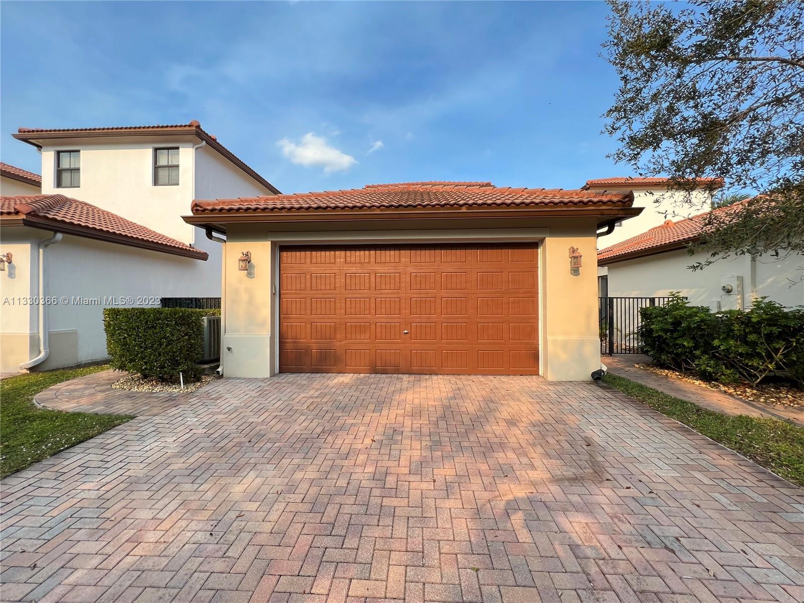 MONTERRA PLAT - Residential Lease