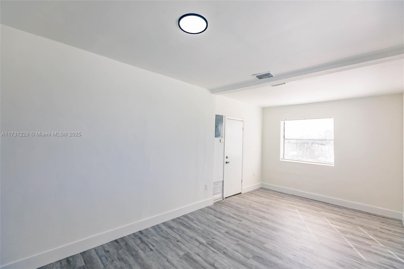 KENWOOD SUB - Residential Income