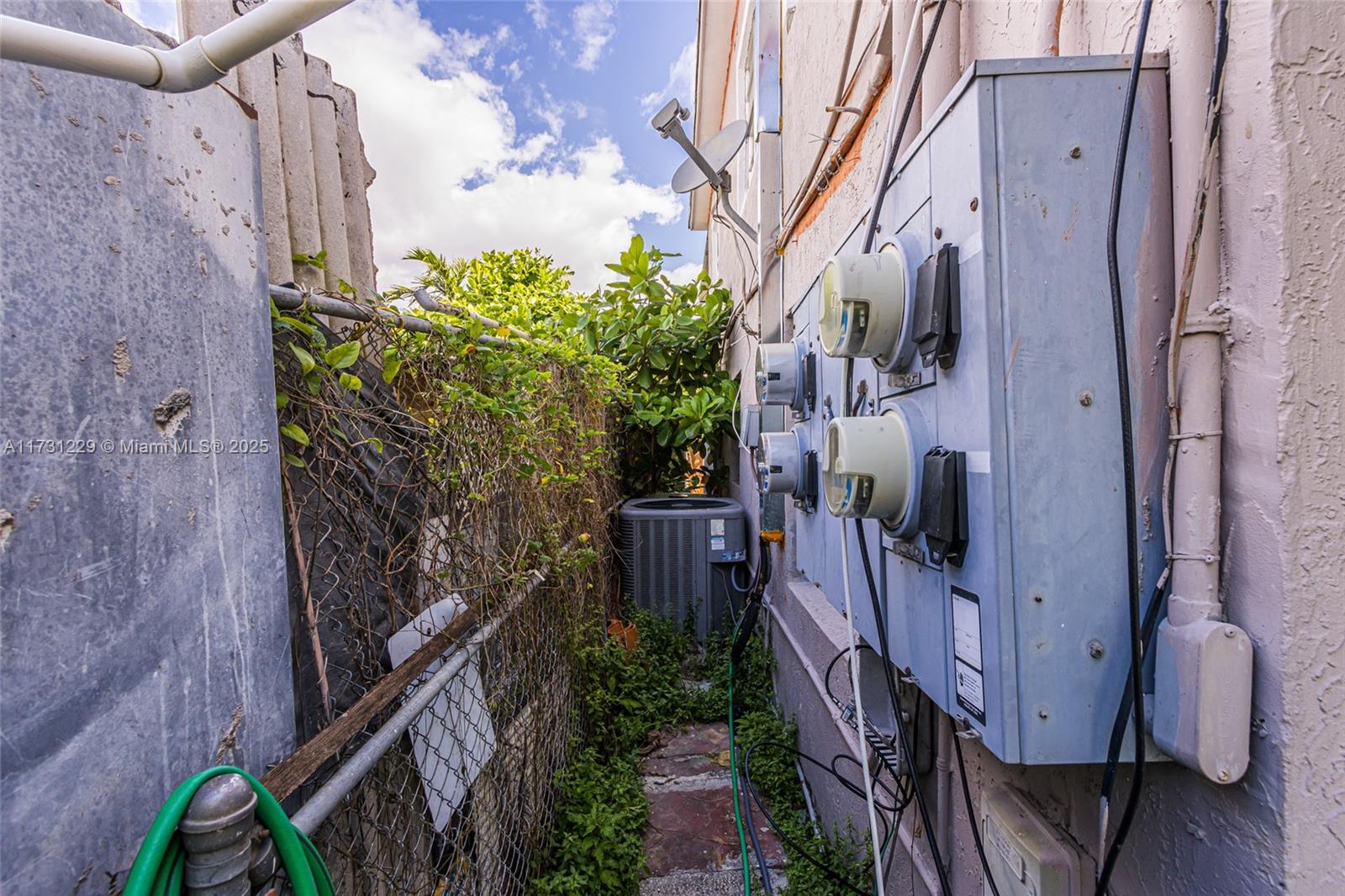 KENWOOD SUB - Residential Income