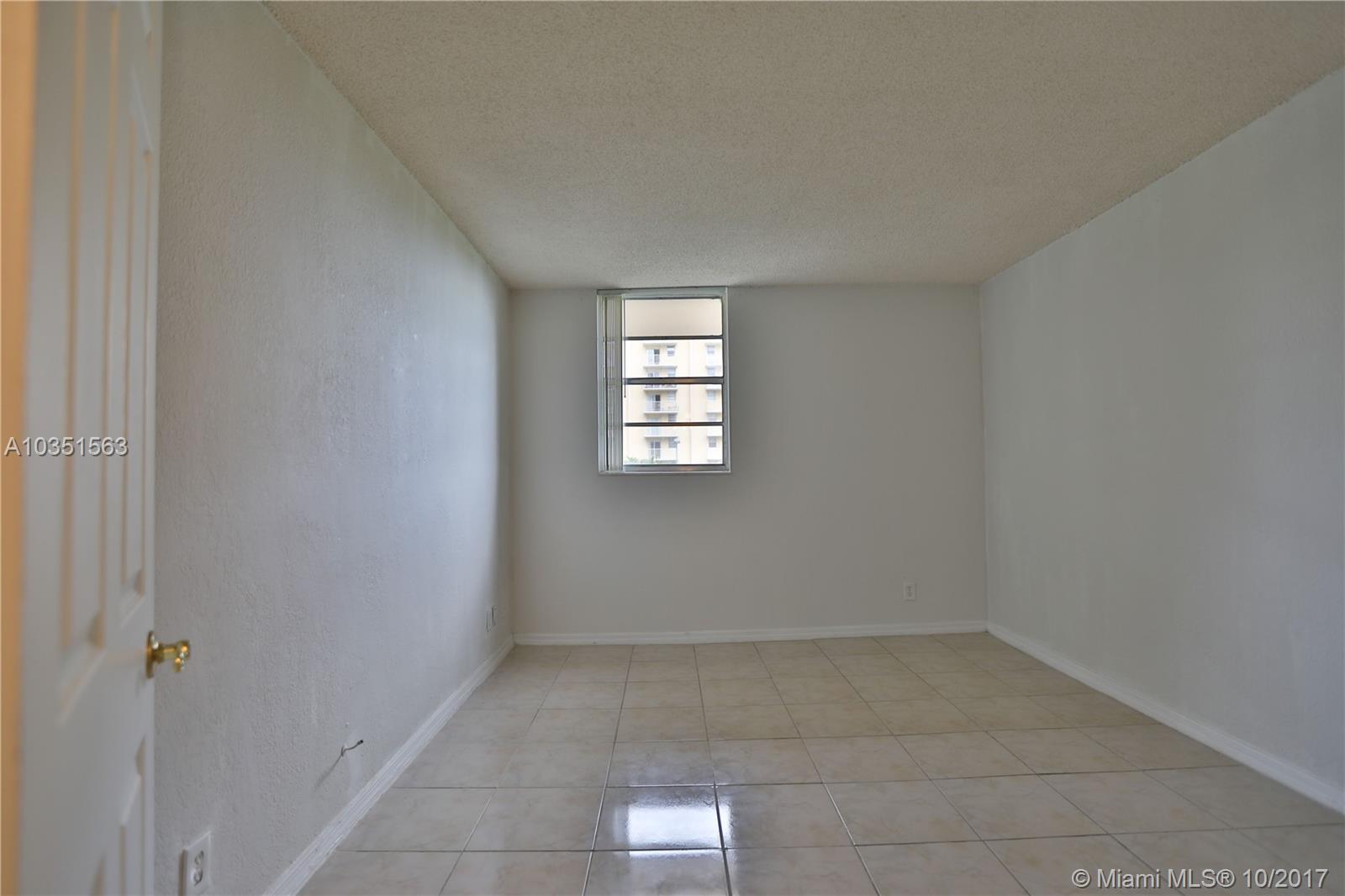 YOLANDA VILLAS CONDO - Residential Lease