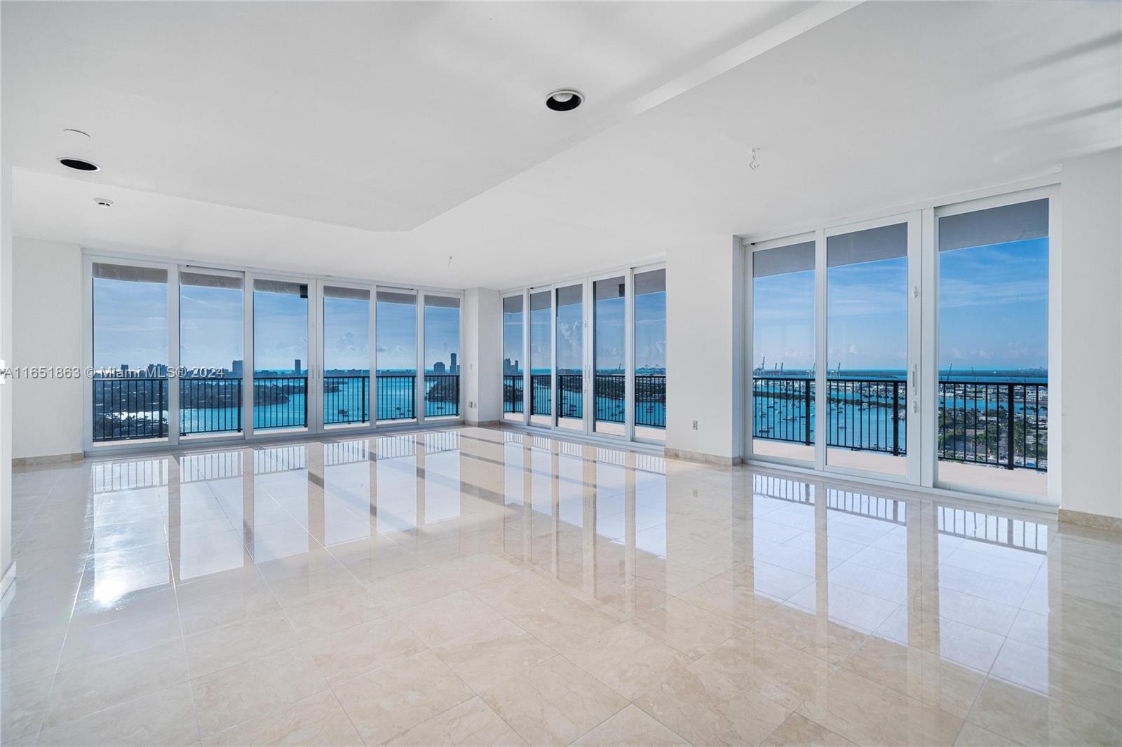 ONE THOUSAND VENETIAN WAY - Residential