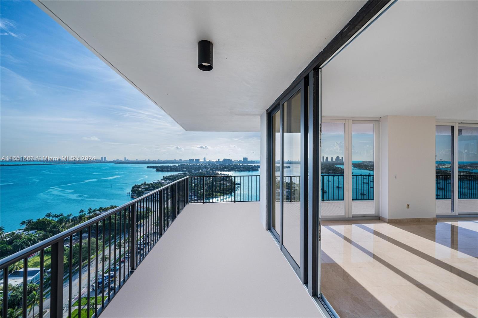 ONE THOUSAND VENETIAN WAY - Residential