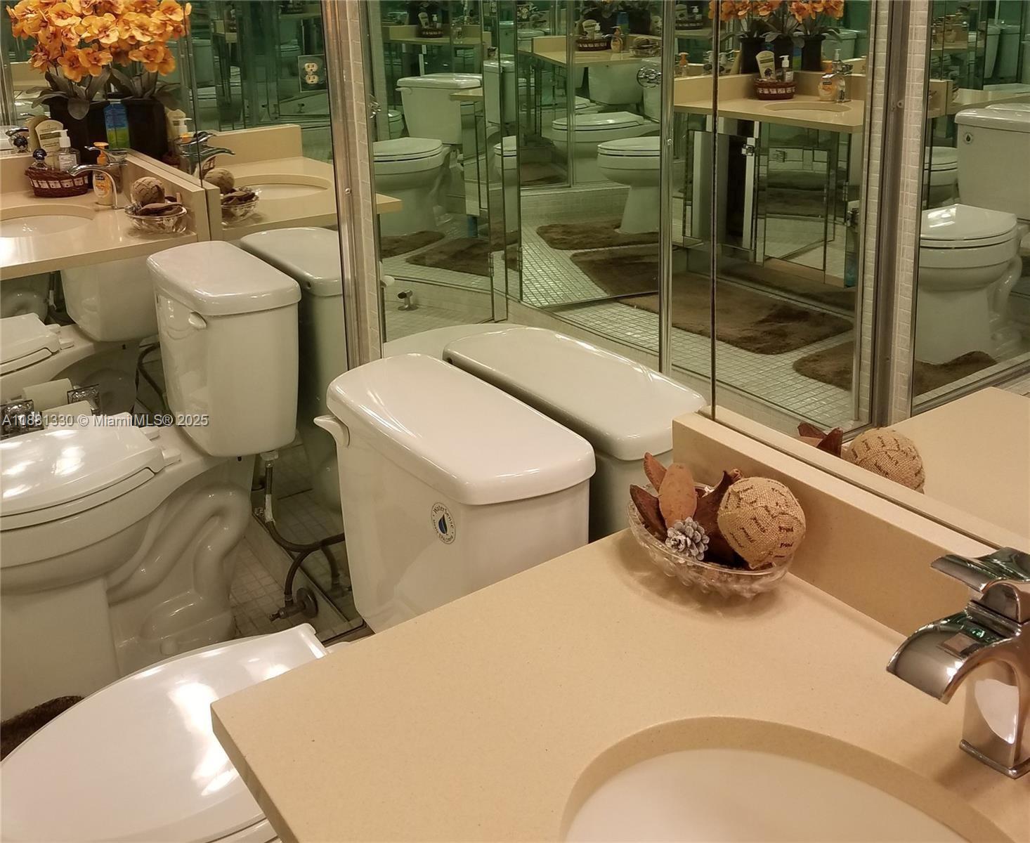 AQUARIUS CONDO - Residential