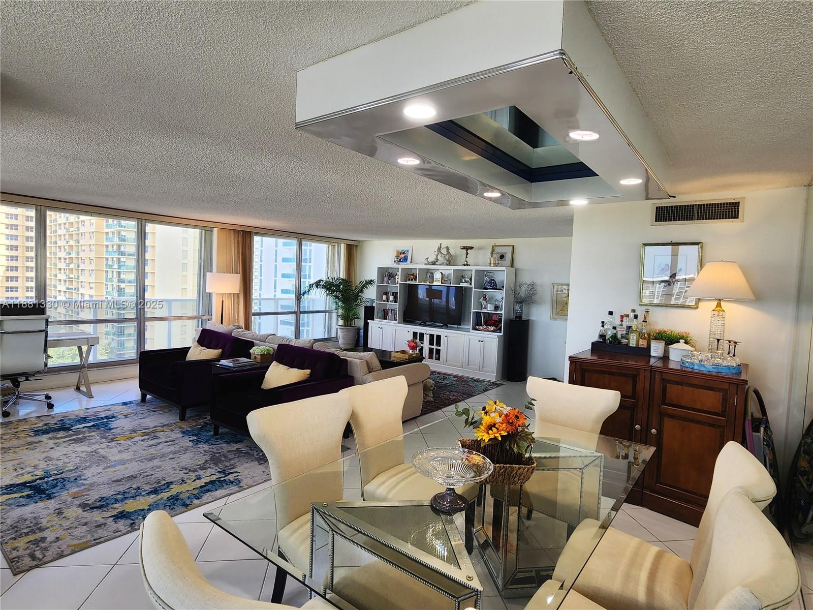 AQUARIUS CONDO - Residential