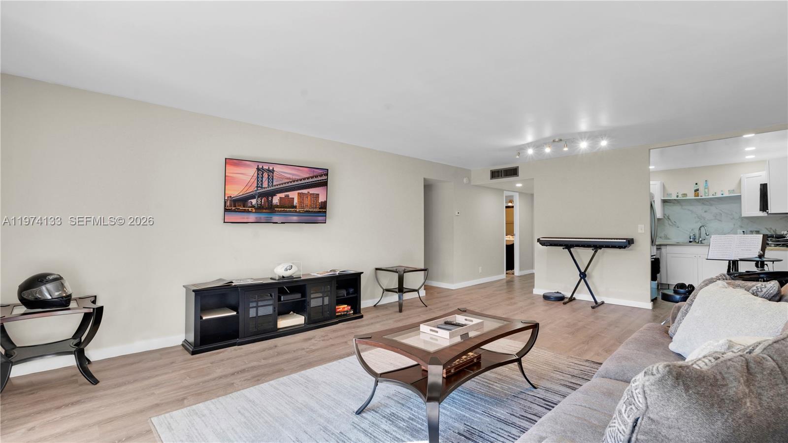 INVERRARY COUNTRY CLUB - Residential