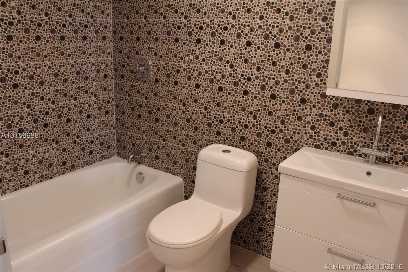 GOLF COURSE SUB AMD PL - Residential Lease