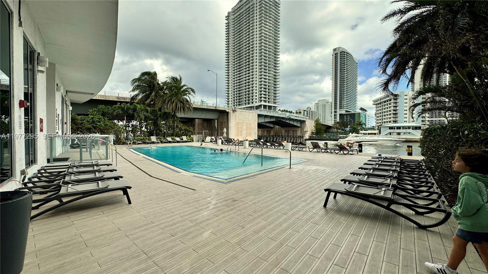BEACHWALK CONDOMINIUM - Residential