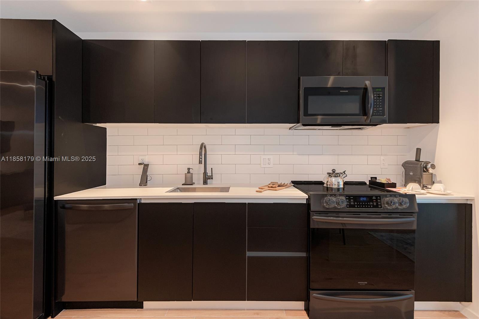 MAP OF MIAMI DADE CO. FL. - Residential Lease