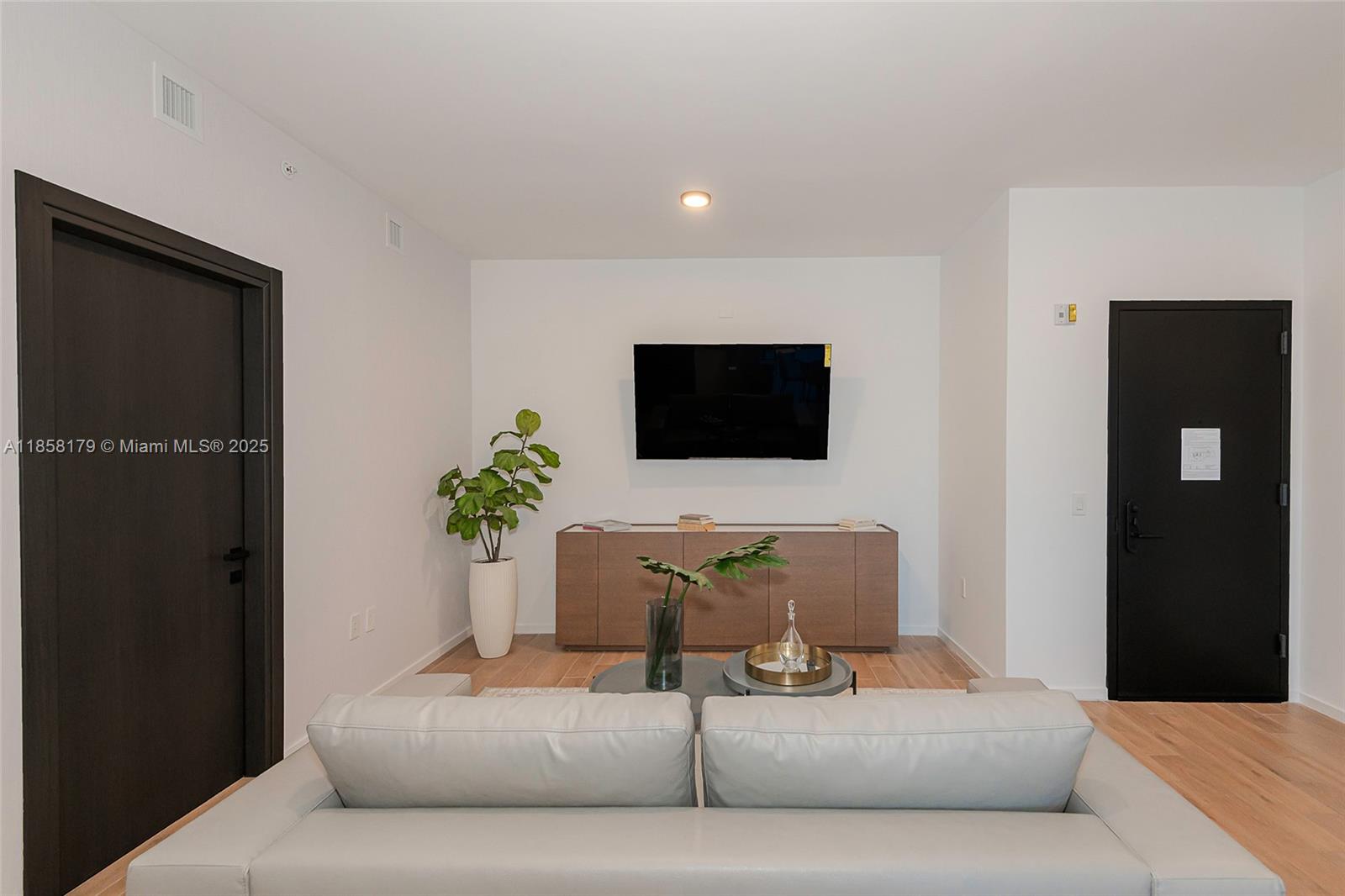 MAP OF MIAMI DADE CO. FL. - Residential Lease