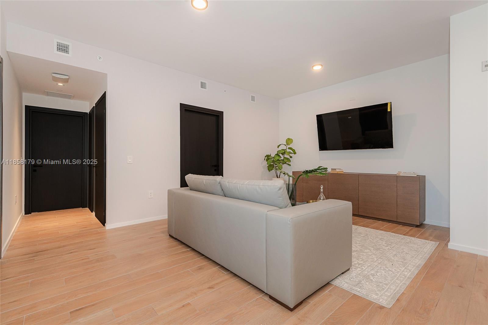 MAP OF MIAMI DADE CO. FL. - Residential Lease