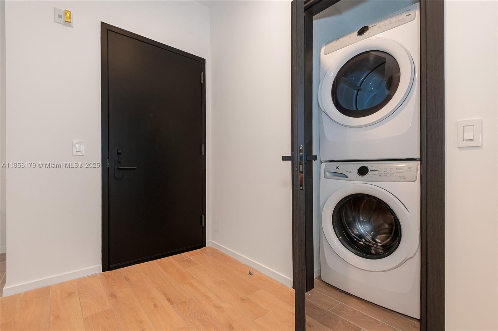 MAP OF MIAMI DADE CO. FL. - Residential Lease