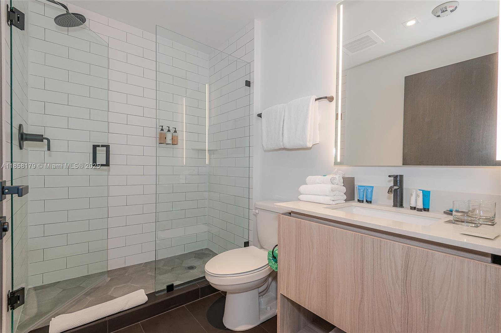 MAP OF MIAMI DADE CO. FL. - Residential Lease