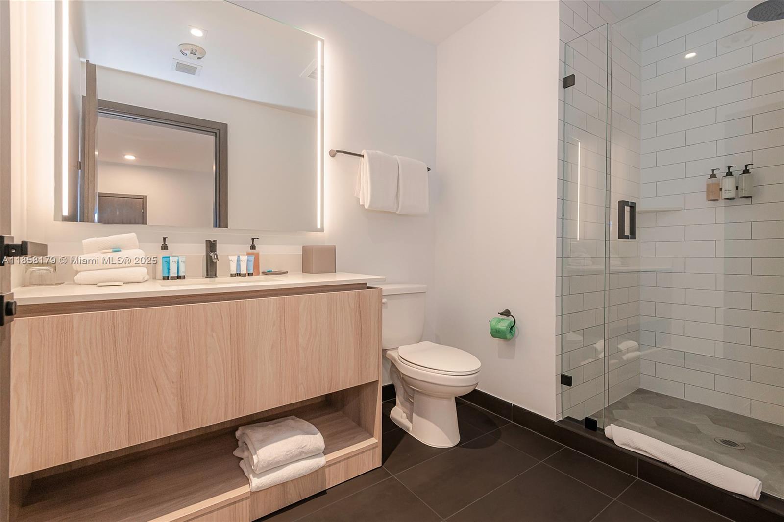 MAP OF MIAMI DADE CO. FL. - Residential Lease