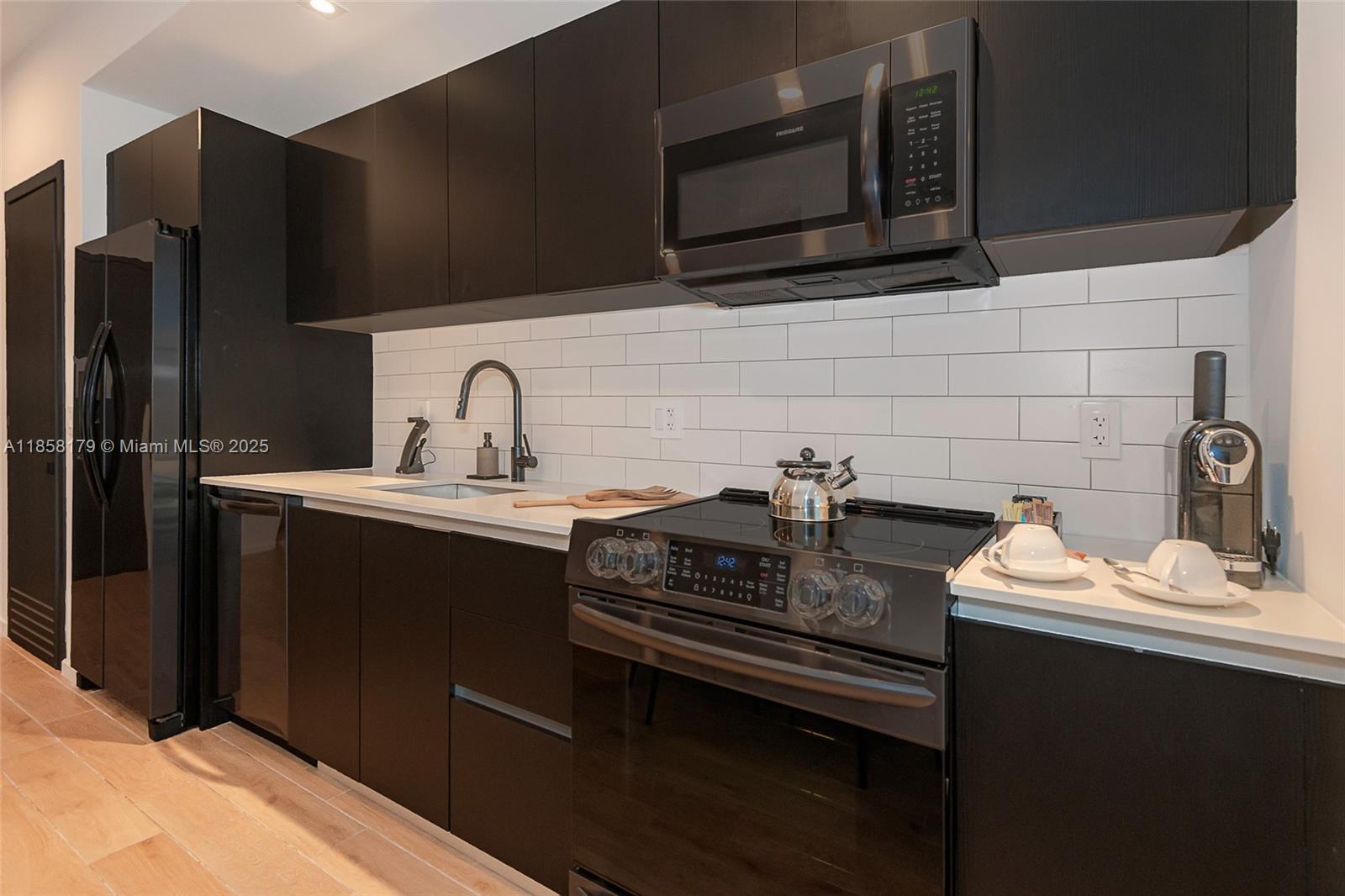 MAP OF MIAMI DADE CO. FL. - Residential Lease