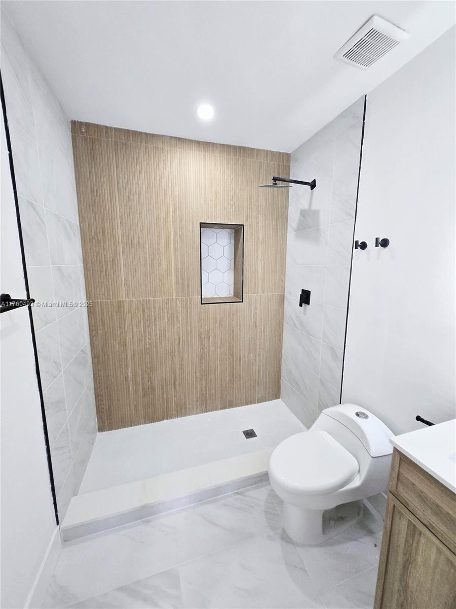 WHITE ACRES - Residential