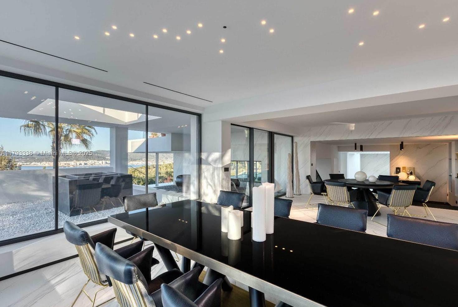 Villa Monterrey - Residential