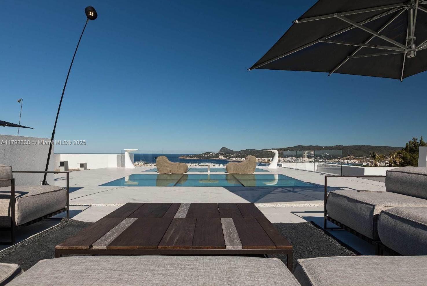 Villa Monterrey - Residential