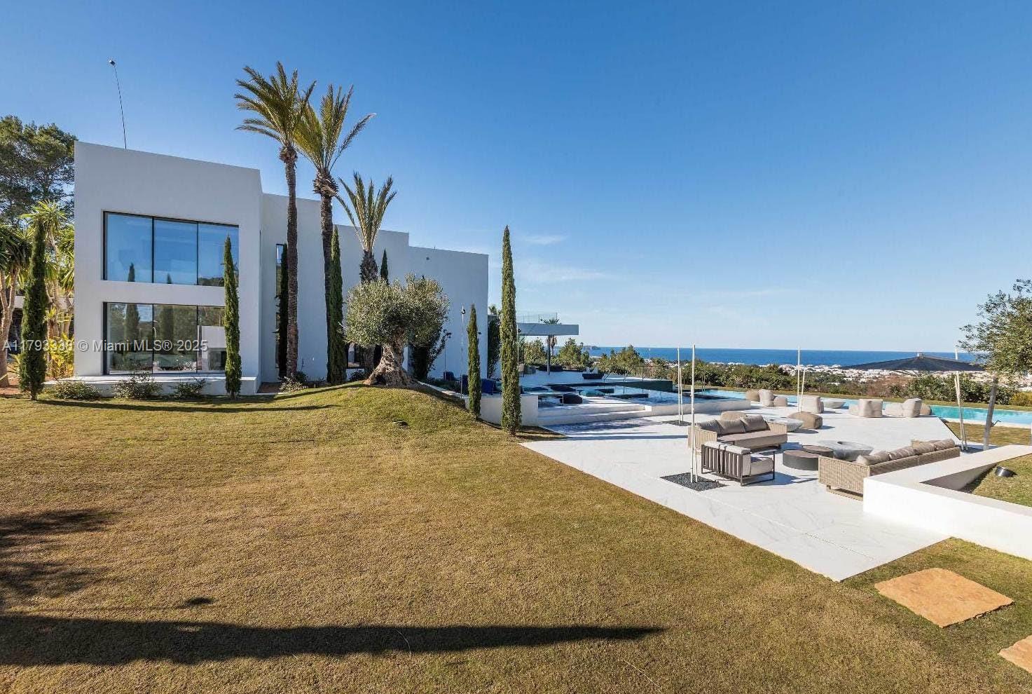 Villa Monterrey - Residential