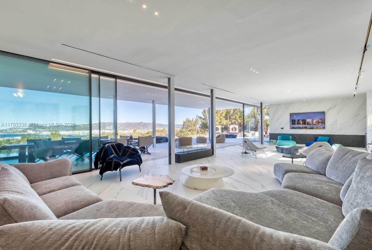 Villa Monterrey - Residential