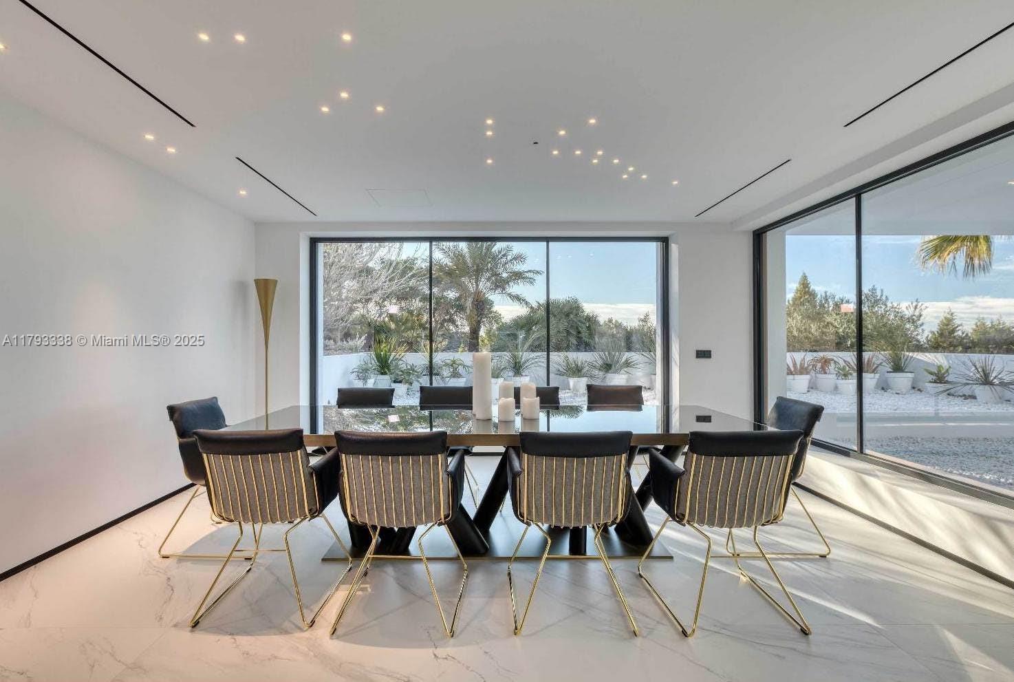 Villa Monterrey - Residential