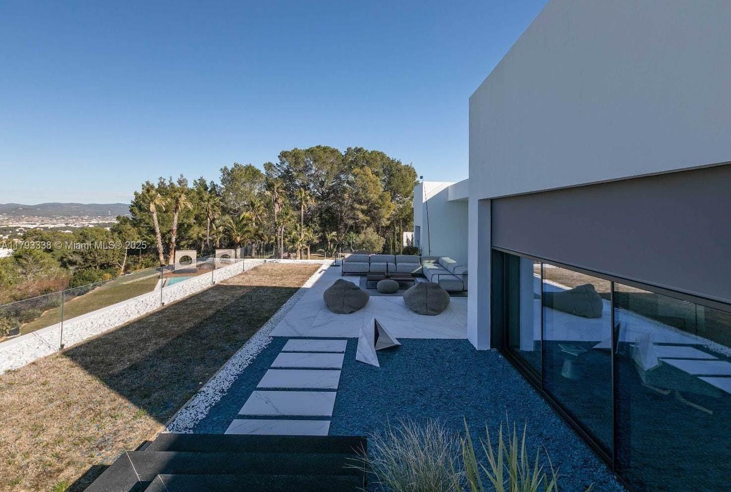 Villa Monterrey - Residential