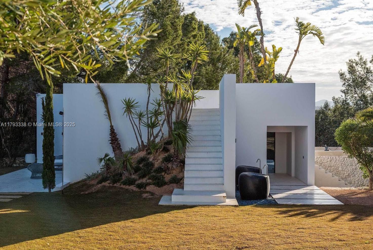 Villa Monterrey - Residential