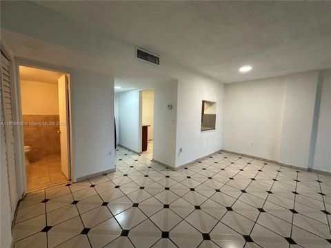 1130 11th St 4J Miami Beach FL 33139